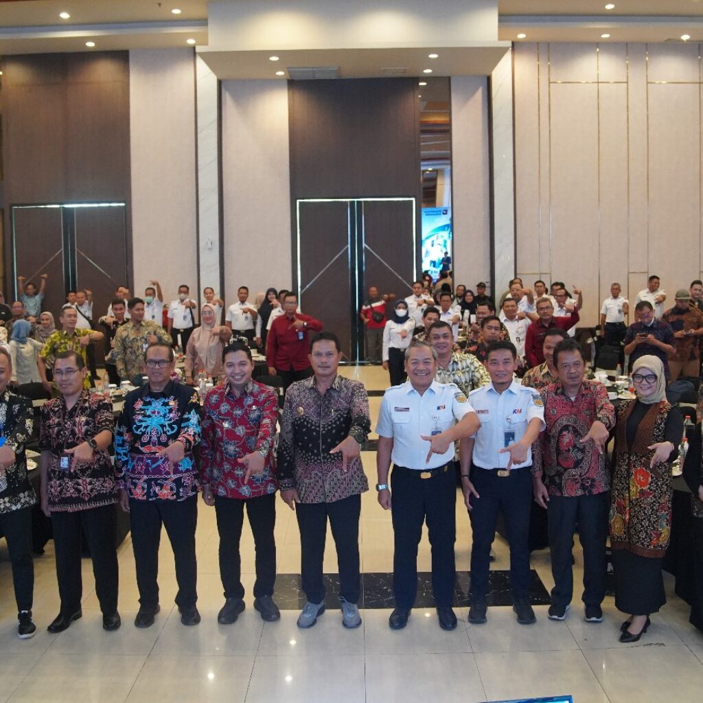 Gandeng 12 Pemda, KAI Daop 7 Madiun Luncurkan “Rail Tour Jawa Timur.”