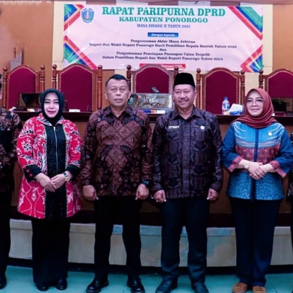 Rapat Paripurna, DPRD Ponorogo Umumkan Akhir Masa Jabatan Bupati Pemilu 2020 dan Tetapkan Pasangkan Terpilih Hasil Pikada 2024