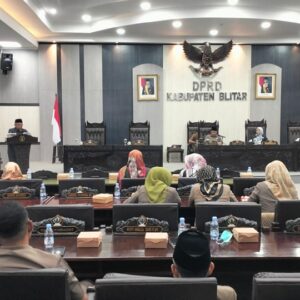 Jawaban Bupati Blitar atas Pandangan Umum Fraksi-Fraksi DalamParipurna DPRD Kabupaten Blitar