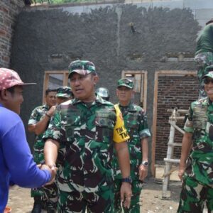 Senyum Bahagia Iswahyudi Dikunjungi Tim Wasev TMMD