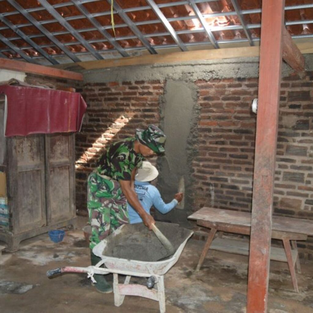 Satgas TMMD Selesaikan Renovasi Rumah Pak Supangat di Desa Kembangan