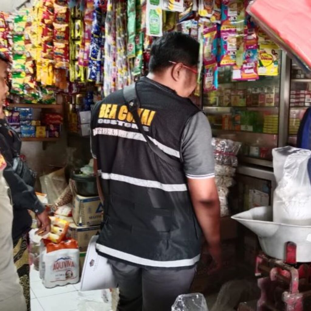 Berantas Rokok Ilegal, Satpol PP Bondowoso dan Bea Cukai Jember Gelar Operasi Gabungan