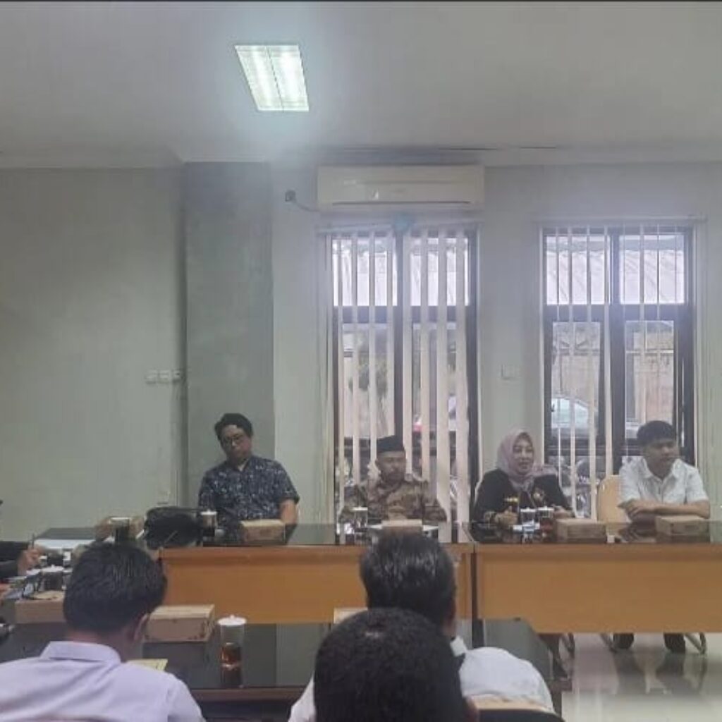 Hearing Komisi III DPRD Kabupaten Blitar Bersama Warga Krisik dan BPN, Bahas Sertifikat PTSL yang Belum Selesai