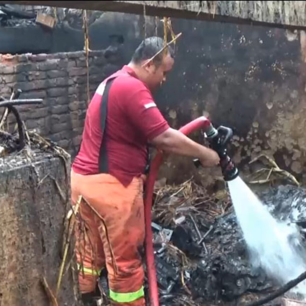 Ditinggal Ke Sawah Rumah Warga Di Magetan Ludes Terbakar