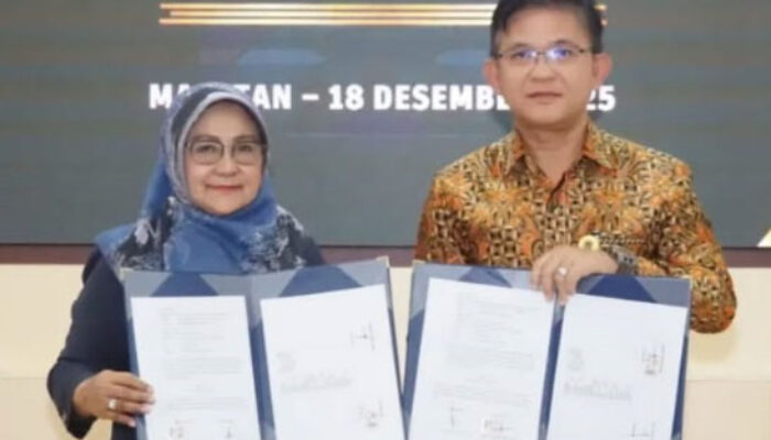 Penandatanganan Nota Kesepakatan  Kantor Pertanahan  Serahkan 243 Sertifikat Aset kepada Pemkab Magetan