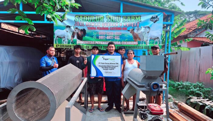 FajarPaper Tunjukkan Komitmen Sosial Dengan Salurkan Unit Kursi Roda dan Mesin Pengolahan Sampah Organik