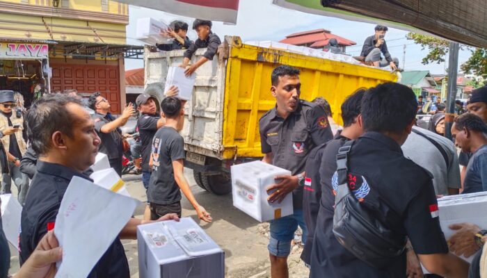 Harapan dalam Setiap Paket – 4000 Sembako Tiba di Sumut & Aceh, Bantu Masyarakat yang Masih Terjebak Banjir