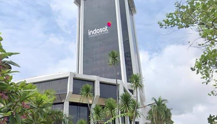 Ada Nyata di Setiap Langkah: Cerita di Balik Jaringan Andal Indosat di Momen Natal dan Tahun Baru