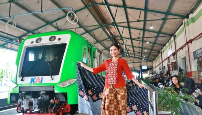 KAI Daop 7 Madiun Gelar Fashion Batik dan Bazar di Stasiun Madiun