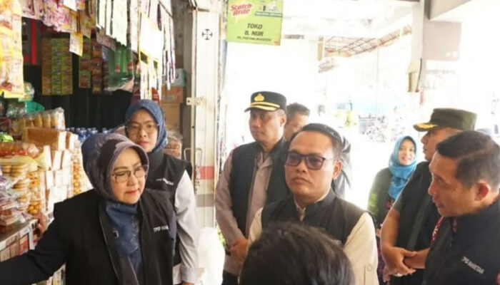 Pemkab Magetan Sidak Pasar Pastikan Stok dan Harga Sembako Jelang Nataru Aman