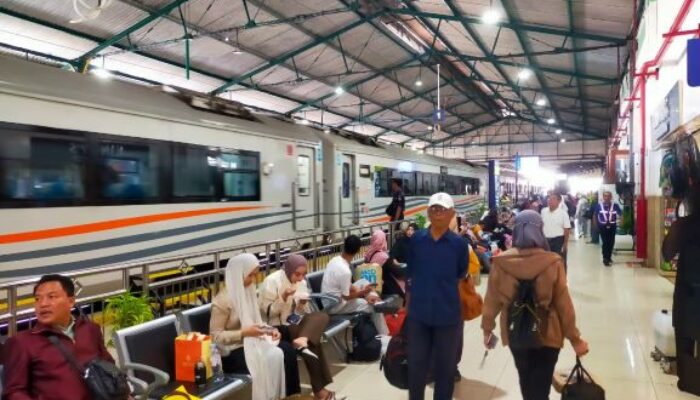 Penumpang Daop 7 Madiun Tumbuh 9 Persen, Kereta Api Makin Jadi Pilihan Utama