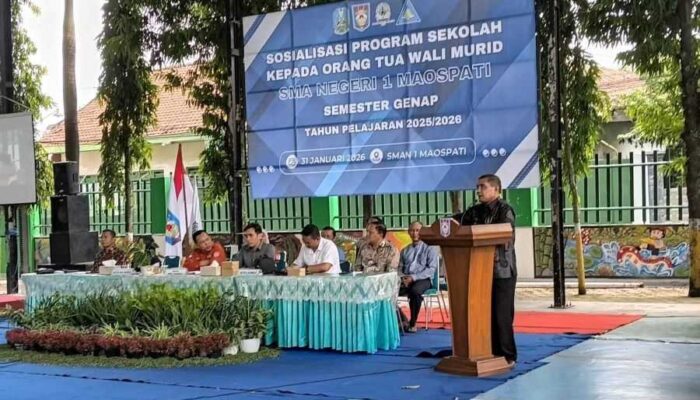 Jadi Narasumber Sosialisasi Program Sekolah, Kombes Pol. Dr. Kurnia Wijaya, Sampaikan Program IKA SMANTI