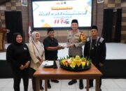 Kapolres Magetan Bagi Takjil dan Buka Bersama Insan Media