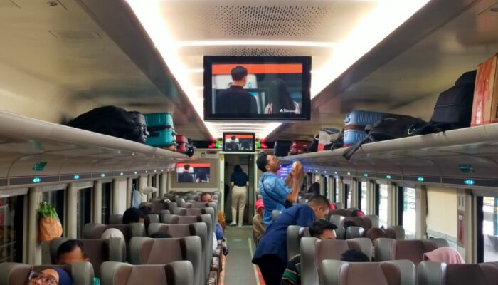 Arus Balik H+3 Lebaran, Mobilitas  Penumpang Kereta Api  Masih Tinggi