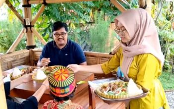 Berburu Kuliner Ramadhan Ayam Goreng Ajang Tampah Lereng Lawu