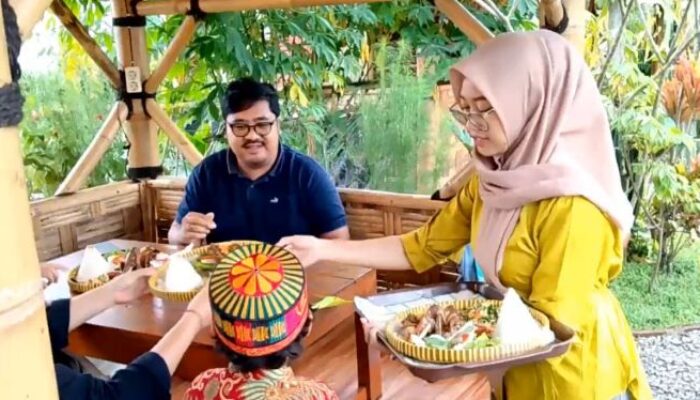 Berburu Kuliner Ramadhan Ayam Goreng Ajang Tampah Lereng Lawu