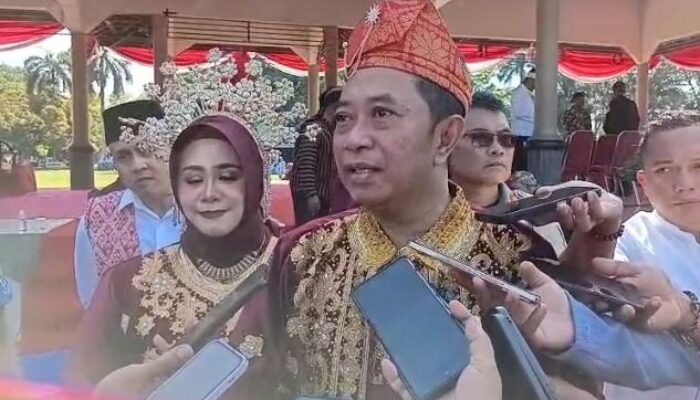 400 Pelajar Nari Remo Sutinah Tepat Pada Hardiknas, Bupati Bondowoso Tekankan Pelestarian Identitas Lokal