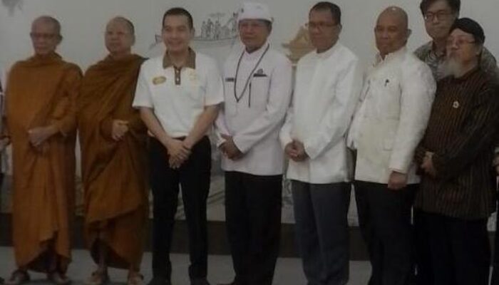 Jacob Ereste : Peringatan Trisuci Waisak Nasional 2570 Mengusung Pindapata Buddhis Era Sebagai Tradisi Yang Luhur
