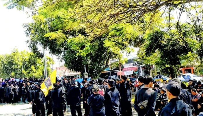 DPRD Kedatangan Ratusan Warga PSHT Kabupaten Blitar, Tuntut Kepastian Sikap Pemerintah