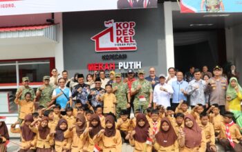 Asrenum Panglima TNI Tinjau Kesiapan KDKMP di Blitar, Tekankan Sinergitas BUMN dan TNI untuk Ekonomi Rakyat