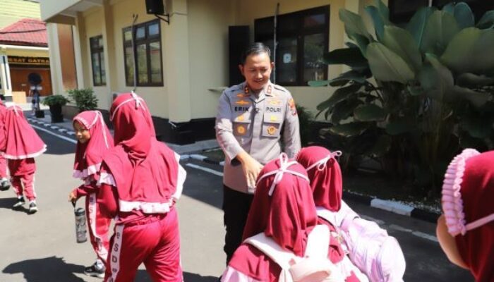 Polisi Sahabat Anak, Kapolres Magetan Sambut Kunjungan Edukasi SD Muhammadiyah