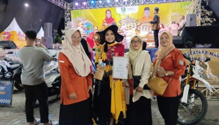 Berkat Desainer Busana Sang Guru, SMANTI Raih Juara 3 Fashion Show Batik Pring Magetan
