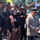 Anggota Komisi IV DPRD Kabupaten Blitar, Suratun Nasikhah Hadiri Upacara Adat Larung Sesaji Pantai Serang