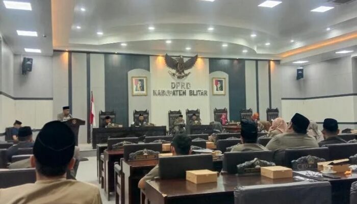 DPRD Kabupaten Blitar Rapat Paripurna Maraton, Bahas Laporan APBD 2025 dan Pembentukan Pansus