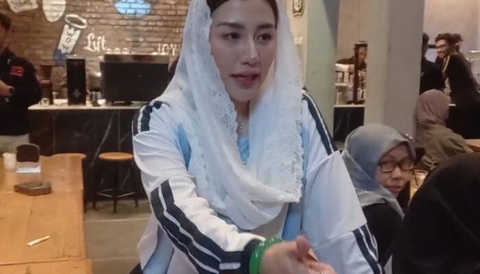 Dekatkan Diri dengan Anak Muda, Novita Hardini Gelar Nobar Piala Dunia dan Turnamen Mobile Legend di Ponorogo