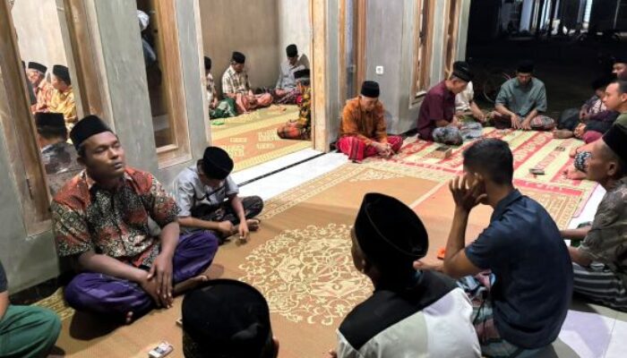 Komsos Penuh Kehangatan, TNI Ikuti Kenduri Warga di Ponorogo
