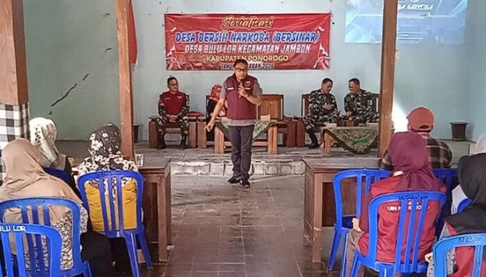 Sinergi TNI-Polri, Satgas TMMD 129 Edukasi Warga Bulu Lor Tentang Bahaya Narkoba