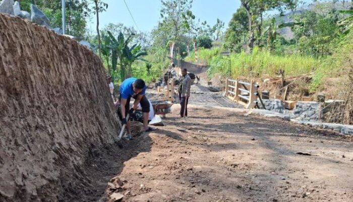 Dari Jembatan Bambu ke Permanen, TMMD Ke-129 Wujudkan Akses Layak di Bulu Lor