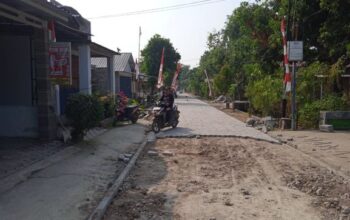 Kompak Garap Paving TMMD 129, Harapan warga Dukuh Ngipik Terwujud