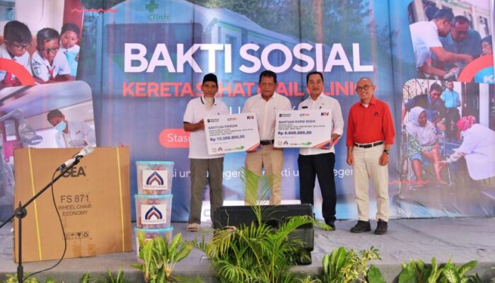 Hadirkan Rail Clinic , KAI Daop 7 Madiun Berikan Layanan Kesehatan Gratis di Stasiun Geneng