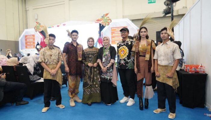 Wastra Madiun Tampil Elegan di APKASI Otonomi Expo 2026
