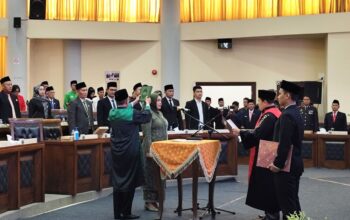 ‎ Sah! Riyin Nur Asiyah Jabat Ketua DPRD Magetan Definitif