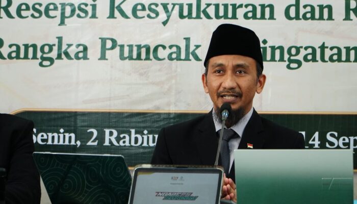 Bersejarah! Momen 1 Abad Gontor Luncurkan Mushaf Al-Qur’an Tulisan Tangan Karya Santri