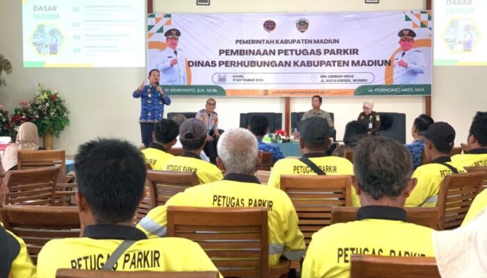 Dorong Pelayanan Profesional, Dishub Kabupaten Madiun Bina 67 Juru Parkir