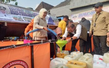 Respon Cepat Krisis Air, Gubernur Khofifah Salurkan Air Bersih ke Dungus Ponorogo