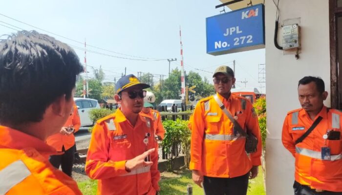 Pastikan Jalur Kereta Api Aman, KAI Daop 7 Madiun Cek Jalur Lintas Kediri-Tulungagung