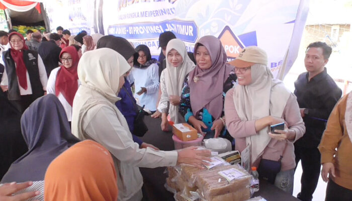 Dekatkan Akses Masyarakat Terhadap Kebutuhan Pangan Dengan Harga Terjangkau,  Pemprov Jatim Gelar Pasar Murah di Desa Pojoksari