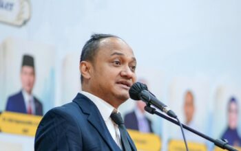 Kabinet Gemuk: Apakah Semakin Banyak Pejabat, Semakin Kuat Pemerintahan?