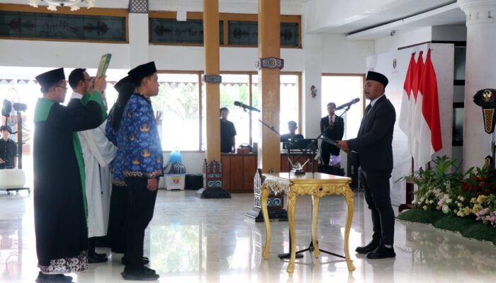 Tingkatkan Integritas, Profesionalisme, dan Kualitas Pelayanan Publik, Bupati Ngawi Lantik Ratusan PNS Jabatan Fungsional