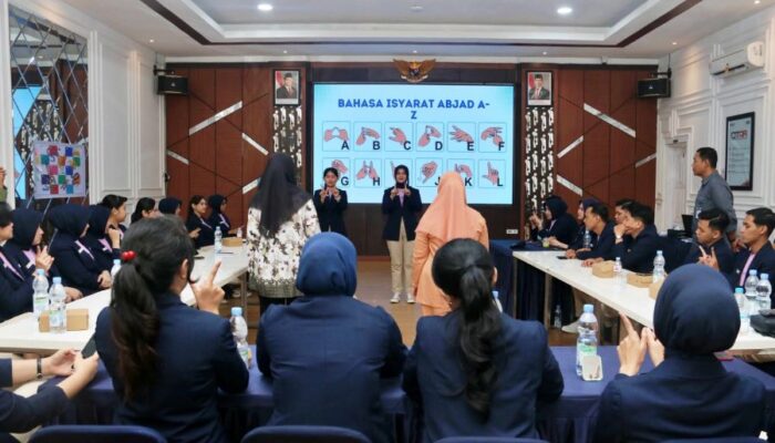 Tingkatkan Pelayanan, KAI Daop 7 Madiun Gelar Pembinaan Bagi Petugas Frontliner